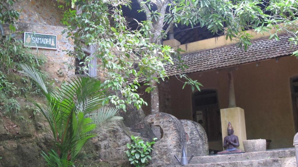 The Kandy Samadhicentre Narampanawa Buitenkant foto